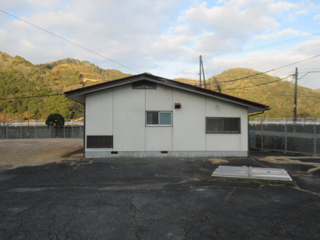 【岡山市】矢原浄水場旧公舎解体撤去工事